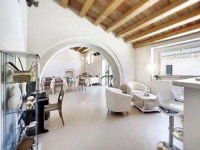 סירקוזה Addauro Resort מלון